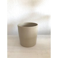 Becher Minimalistisch Keramik // Handmade Ceramic Cup Tasse Ohne Henkel von LeaLunaCeramics