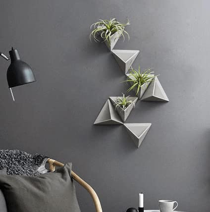 Leaflo Triplant Blumenbeet Set Dreieckiger Wand Beton Blumentopf - Handgefertigt für Pflanzen Heimdekoration Loft-Stil 19 x 15 x 12 cm Set M Fünf Blumentöpfe Leaflo Triplant Blumenbeet Set Dreieckiger Wand Beton Blumentopf - Handgefertigt für Pflanzen Heimdekoration Loft-Stil 19 x 15 x 12 cm Set M Fünf Blumentöpfe von Leaflo