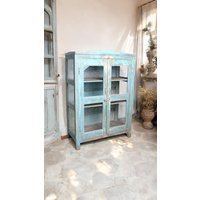 Schrank Vitrine Vitrinenschrank Möbel Glasvitrine Regalschrank Antik Finish von Lebenundgeniessen