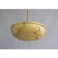 Art Déco Stabpendelleuchte, Hängelampe Mit Beigem Glasschirm Und Verchromter Aufhängung - Ca. 1930 1940 von LeclaireDesign