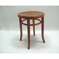 Original Thonet Bugholzhocker, Mitte 20. Jhd., Buche Original Thonet Bugholzhocker, Mitte 20. Jhd., Buche von LeclaireDesign