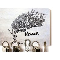 Schlüsselbrett „Home Baum - Sw"/Geschenkidee Als Geburtstagsgeschenk, Einzugsgeschenk Oder Zu Weihnachten Personalisierte Geschenke Schlüsselbrett „Home Baum - Sw"/Geschenkidee Als Geburtstagsgeschenk, Einzugsgeschenk Oder Zu Weihnachten Personalisierte Geschenke von LeefvonRoenn