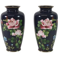 Paar Vintage Cloisonne Vase ~ 19, 5 cm H Blau Mit Rosen Blumenmuster Elegantes Sammlerstück von LefflersAntiques