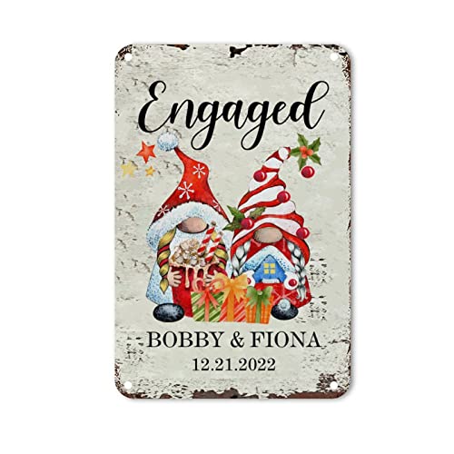 LeforYCL Metallschild mit Aufschrift "Christmas Engaged Gnom", Schneemann, individueller Name und Datum, rustikale Heilige Nacht, Metallschild, Metallschild, Aluminiumschild für Zuhause, Schlafzimmer LeforYCL Metallschild mit Aufschrift "Christmas Engaged Gnom", Schneemann, individueller Name und Datum, rustikale Heilige Nacht, Metallschild, Metallschild, Aluminiumschild für Zuhause, Schlafzimmer von LeforYCL