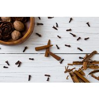 Weihnachtliche Räucherkegel/Feiertagsgewürz Zimt-Muskatnuss-Gewürz von LeftoverHippies