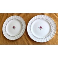 Set Von Zwei Vintage Royal Swirl Fine China Tellern Of Japan von LegacyTreasuresGifts
