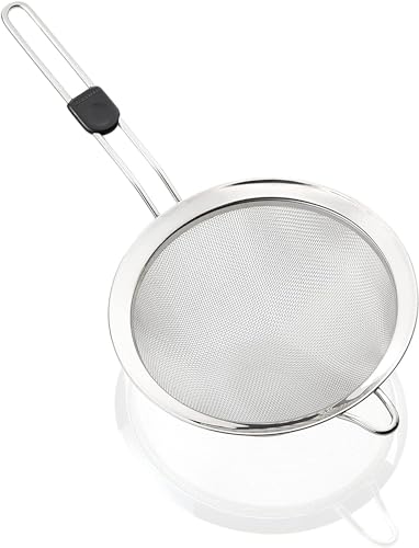 Leifheit Küchensieb Ø 20 cm ProLine-Serie, feinmaschiges Nudelsieb aus hochwertigem Edelstahl, Sieb mit praktischer Aufhängeöse und Griff mit Daumenmulde, Haushaltssieb, silber von Leifheit