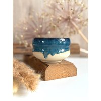 Getöpferte Blaue Keramik Matcha Schale Wellen 390 Ml | Handgemachte Beige Bubble Bowl Teeset Blau Set Chawan von LeilaCeramicsAndArts
