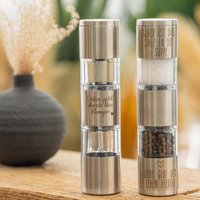 Salz Und Pfeffermühle, Gewürzmühle. Pfefferstreuer Salzstreuer Edelstahl Personalisiert Mit Wunschgravur. Geschenkidee Frau, Mann, Oma, Opa Salz Und Pfeffermühle, Gewürzmühle. Pfefferstreuer Salzstreuer Edelstahl Personalisiert Mit Wunschgravur. Geschenkidee Frau, Mann, Oma, Opa von LeilaniGeschenke