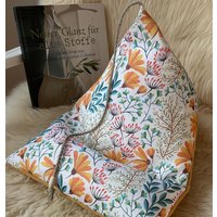 Lesekissen, Leinen, Groß, Flexibel, Bunte Gräser, Sonnenblumen, Wiese, Kissen, Tablet Buchstütze, Tablethalter, Buchhalter, Tabletkissen Lesekissen, Leinen, Groß, Flexibel, Bunte Gräser, Sonnenblumen, Wiese, Kissen, Tablet Buchstütze, Tablethalter, Buchhalter, Tabletkissen von Leinenunikate