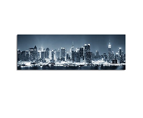 Wandbild Panorama New York City Manhattan Skyline schwarz weiss blau in der Nacht auf Leinwand und Keilrahmen. Beste Qualität, handgefertigt in Deutschland! 120x40cm von Leinwandparadies