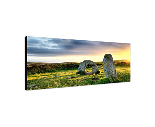 Wandbild auf Leinwand als Panorama in 150x50cm England Men-an-Tol-Steine Wiese Abendsonne von Leinwandparadies