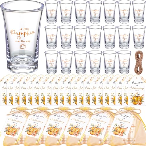 LemonRoad Schnapsgläser, Motiv: Herbstkürbis, Babyparty, Partygeschenk, "A Little Pumpkin Is on the Way", Acryl, transparent, Dankeskarten mit Organza-Beuteln für Gäste, Souvenir, Party-Dekorationen von LemonRoad