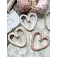 Herz Makramee, Handgemachte & Individuelle Geschenk Valentinstag Hochzeit Verlobung von LeniLovesShop