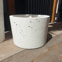Beton Topf Blumentopf | Weiß Dallas 20cm| Draußen/Drinnen von LeoKraftStudio