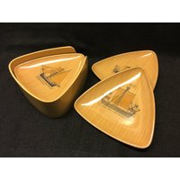 Vintage Melamin Schmuckschalen 1970Er Jahre Segelboot Dekor, 5Er Set Vintage Melamin Schmuckschalen 1970Er Jahre Segelboot Dekor, 5Er Set von Leonascollections