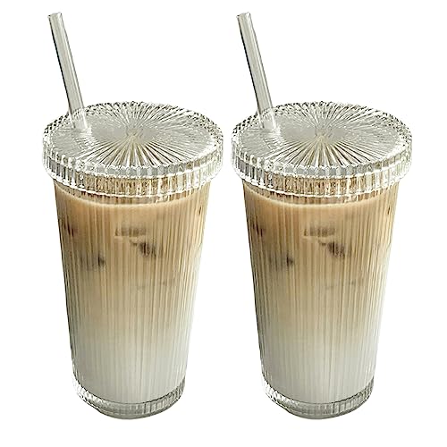 Kaffee Gläser 375 ml Glas mit Deckel und Strohhalm Vertikal Gestreifte Gläser Bubble Tea Becher Eiskaffee Gläser Transparent Gerippte Gläser für Kaffee Milch Saft Bubble Tee (2 Stück) von Lergas