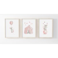 3Er-Set Grau-Rosa Zirkus-Illustrationen, 30x40cm, Wanddekoration Für Kinderzimmer Baby Mädchen, Aquarell-Plakate, Tiere, Zirkuszelt, Mäuse 3Er-Set Grau-Rosa Zirkus-Illustrationen, 30x40cm, Wanddekoration Für Kinderzimmer Baby Mädchen, Aquarell-Plakate, Tiere, Zirkuszelt, Mäuse von LesVoilesDeLeon