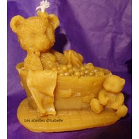 Kerze Aus Reinem Bienenwachs - Bär Im Bad Kerze Aus Reinem Bienenwachs - Bär Im Bad von LesabeillesdIsabelle