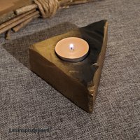 Schwarz-Goldener Kerzenhalter Aus Holz in Dreieckiger Und Geschnitzter Form, Goldene Weihnachtstischdekoration von Lesinspisdejiaetli