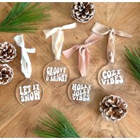 Groovy Weihnachtsschmuck | Acryl Ornament Retro Boho Weihnachten Urlaub Dekor Baumschmuck Weihnachtsgeschenk von LetsGetBohoCreations