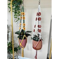 Makramee Blumentopfhalter | Pflanzenaufhänger Blumentopf Zimmerpflanze Dekor Garten Boho Chic Makramee Blumentopfhalter | Pflanzenaufhänger Blumentopf Zimmerpflanze Dekor Garten Boho Chic von LetsGetBohoCreations