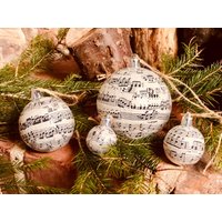 Weihnachtskugel Set | 4 Musikkugeln Hängende Weihnachtsbaum Dekoration Umweltfreundliche Weihnachtskugeln Musik-Notizpapier-Dekoration von LetsShopGiftsUK