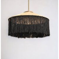 Boho Licht | Schwarzer Quasten-Leuchter Desing Pendelleuchte Juteleuchter Boho-stil Handgemachte Schwarze Quaste Kronleuchter von Levaillantwood