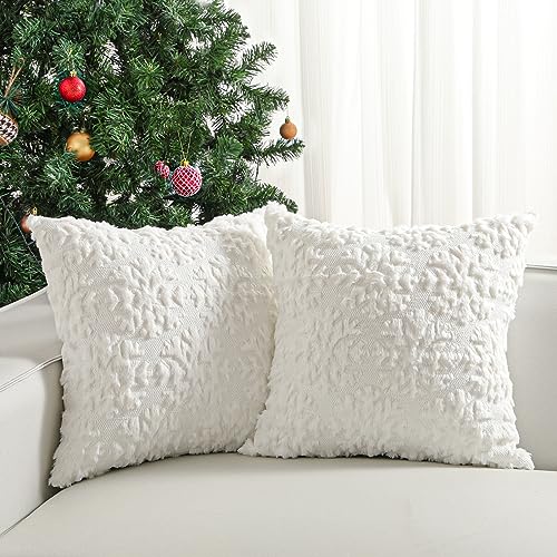 Lewondr Weihnachten Kissenbezug 45 * 45cm, 2 Stück Superweiche Kunstfell Kissenbezüge Samt 3D Schneeflocken Stickerei Dekorative Kissenbezug für Wohnzimmer Bett Couch Home Decor, Weiß von Lewondr