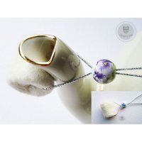 Tropfenfänger - Perle Mit Veilchen in Blau Oder Lila, Gummi Silber von LiAnnKunterbunt