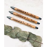 Geschenk Für Lehrer Oder Lehrerin/Personalisierter Kugelschreiber Stift Mit Wunschgravur Geschenk Für Lehrer Oder Lehrerin/Personalisierter Kugelschreiber Stift Mit Wunschgravur von LiHiDekoShop