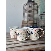 Splatter Becher von LiannaKlassenArt