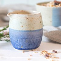 Handgedrehtes Keramik Milchkännchen von LibbyBallardCeramics
