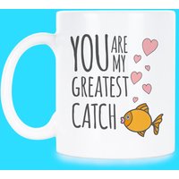 Süße Größten Fang Geschenk Shes A Catch Keeper Fangen Meiner Becher Valentinstag Süße Größten Fang Geschenk Shes A Catch Keeper Fangen Meiner Becher Valentinstag von LibbysDesignStore