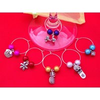 Mixed Charms Weinglas Von Libby's Market Place Mixed Charms Weinglas Von Libby's Market Place von LibbysMarketPlace