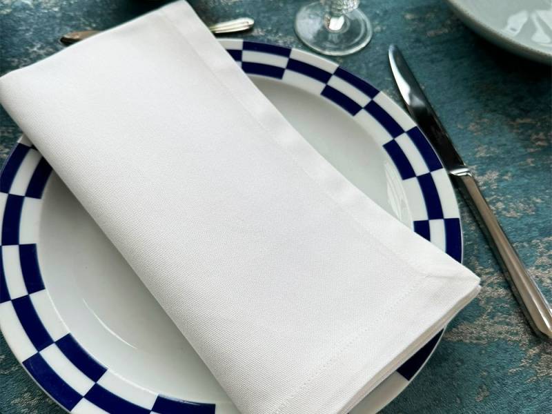 Libusch® Stoffserviette 6 Stoffservietten WARIA, weiß, mit Kuvertecke (Briefecke), (Set, 6 St., 100% Baumwolle-Vollzwirn), 50x50cm von Libusch®