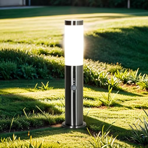 Licht-Erlebnisse Wegeleuchte mit Bewegungsmelder Edelstahl in Silber IP44 Eingang Garten 56 cm hoch GU10 Modern blendarm Sensor Außenlampe BRIGHTON von Licht-Erlebnisse