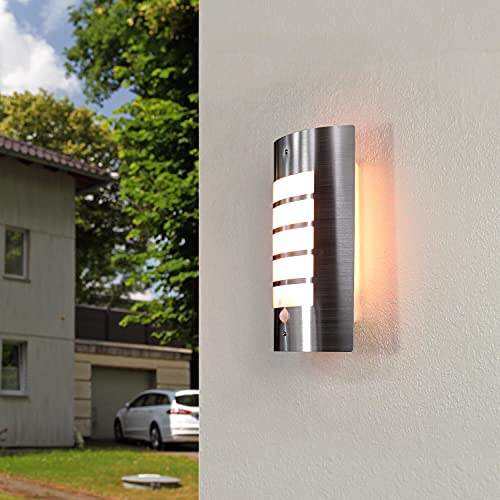 Licht-Erlebnisse Außenleuchte mit Bewegungsmelder Edelstahl in Silber IP44 Balkon Garten B:23 cm E27 blendarm Moderne Wandlampe Outdoor LYNMARK von Licht-Erlebnisse