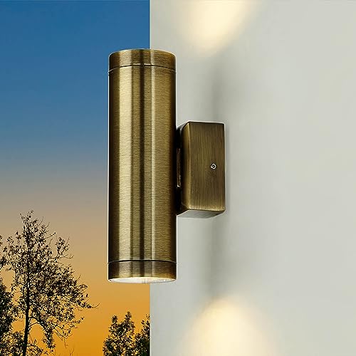 Licht-Erlebnisse Wandleuchte Messing Antik IP64 Terrasse Balkon T:10 cm GU10 max. 3,5W Up & Down 2-flammig nostalgische Outdoor Wandlampe SERRES von Licht-Erlebnisse