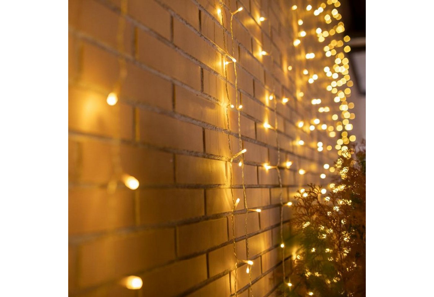Licht-Erlebnisse Gartenleuchte RINKU, LED fest integriert, Warmweiß, LED Steckdose IP44 2700 K warmweiß 3 x 2 m lang Lichtervorhang Licht-Erlebnisse Gartenleuchte RINKU, LED fest integriert, Warmweiß, LED Steckdose IP44 2700 K warmweiß 3 x 2 m lang Lichtervorhang von Licht-Erlebnisse