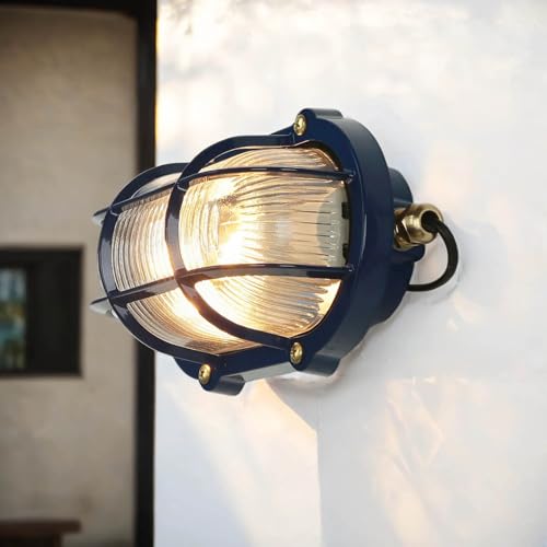 Licht-Erlebnisse Schiffslampe Messing Riffelglas B: 21 cm E27 IP64 Blau Maritim Wandlampe außen Kellerleuchte Außenleuchte Wand Balkon Haustür SKIATHOS Licht-Erlebnisse Schiffslampe Messing Riffelglas B: 21 cm E27 IP64 Blau Maritim Wandlampe außen Kellerleuchte Außenleuchte Wand Balkon Haustür SKIATHOS von Licht-Erlebnisse