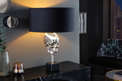 Licht-Erlebnisse Tischlampe Stoff Metall in Silber Schwarz Wohnzimmer H:56 cm E27 Totenkopf blendarm wohnlich dekorativ Moderne Nachttischleuchte Schlafzimmer PARKER Licht-Erlebnisse Tischlampe Stoff Metall in Silber Schwarz Wohnzimmer H:56 cm E27 Totenkopf blendarm wohnlich dekorativ Moderne Nachttischleuchte Schlafzimmer PARKER von Licht-Erlebnisse