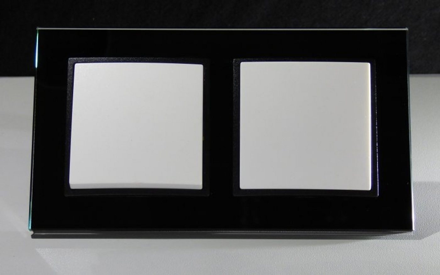 Lichtideen Schalter 7849 Abelka Nuovo schwarz GLAS 2 x Wechselschalter 250 Volt (Taster, Schalter, Anennendose, Steckdose mit USB lieferbar) von Lichtideen