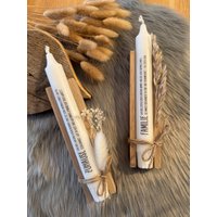 Kerze Mit Liebenswertem Aufdruck Zum Thema „Familie, Freunde, Zuhause ...." in Hübscher Holzbox Verpackt von LiebensWertigkeit