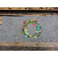 Neu Tischläufer, Grass - Und Blumenkranz, Mittelgrau Neu Tischläufer, Grass - Und Blumenkranz, Mittelgrau von Lieberfilz