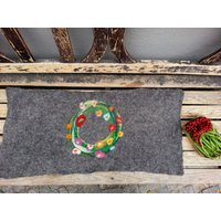 Neu Tischläufer, Grass - Und Blumenkranz, Dunkelgrau von Lieberfilz