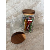 Vorratsglas Geriffelt Mit Holzdeckel Akazienholz Vorratsglas Geriffelt Mit Holzdeckel Akazienholz von Liebstuecke