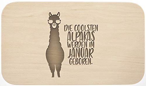 Frühstücksbrett mit Gravur - ''Die coolsten Alpakas werden im Januar geboren'' - Holz - hochwertige Qualität - Geschenk - Schneidebrett - Küchenbrett - Frühstücksbrettchen - Brotzeitbrett (Januar) von LIEBTASTISCH