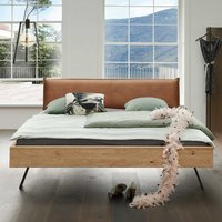 Doppelbett mit Polsterkopfteil aus Wildeiche Massivholz Metall von Life Meubles