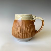 strukturierte Handgemachte Keramikkaffeetasse, Capp3 Txt15 von LifeAndClay